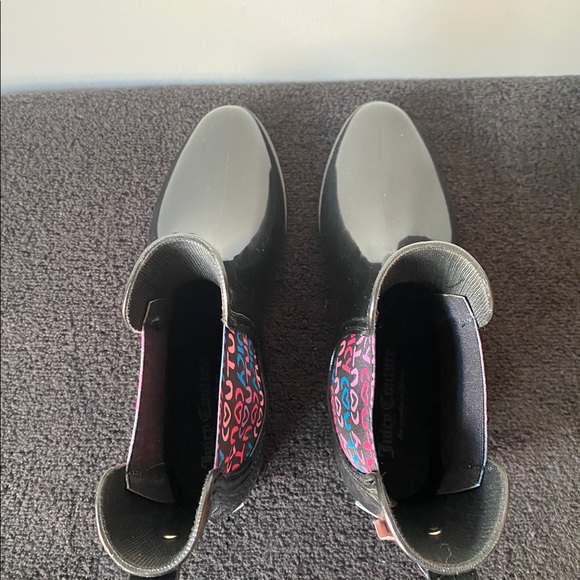 Juicy Couture Romance Black Heart Graffiti Boots - Picture 6 of 10